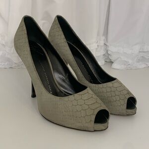 Giuseppe Zanotti Grey Suede Leather Snake Embossed Print Black Heel Sz 39.5 (9)